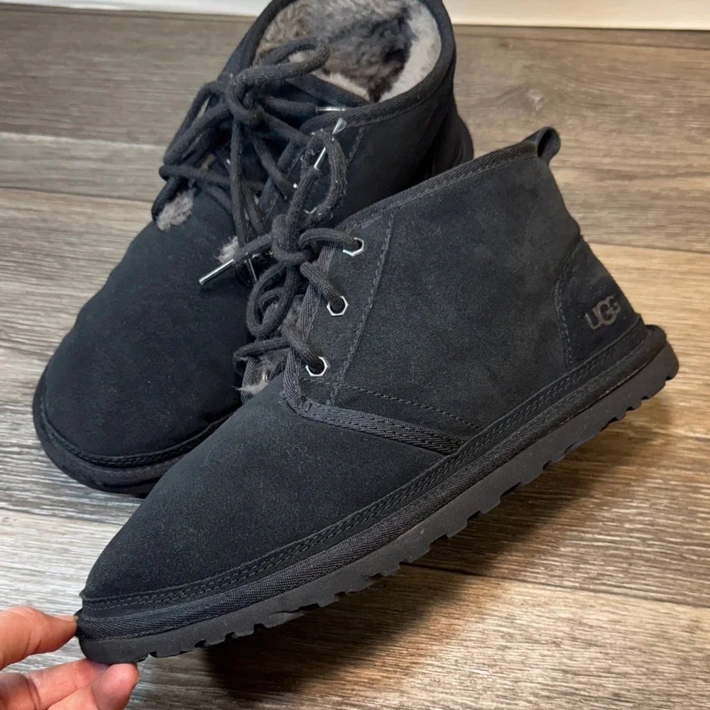 UGG Black Men's Boots size 42 (j115)